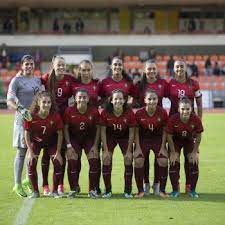 A seleção participou regularmente dos campeonatos escandinavos e se qualificou para os campeonatos mundiais em 1971, 1973, 1975 e 1982, terminando sempre na sétima ou oitava colocação. Selecao Sub 19 Futebol Feminino Fpf