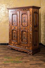 23112015 finden sie top angebote fur einzigartige vintage kommode schrank louis philippe antik shabby. Anno 1700 Braun Antik Kleiderschrank Alpenland Mobel