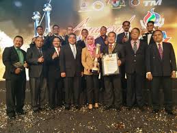 Abdul latif romly and siti rahmah mohamed nasir were crowned the 2016 national sportsman and sportswoman of the year. Pesaka Ingatkan Siti Rahmah Supaya Tidak Leka Sports247