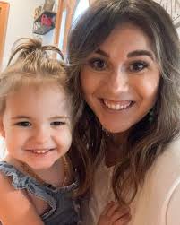 Mandy Arthur (@mrsmandyarthur) • Instagram photos and videos