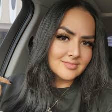 Angela Casper's Instagram, Twitter & Facebook