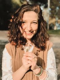 Edith Joyce's Instagram, Twitter & Facebook