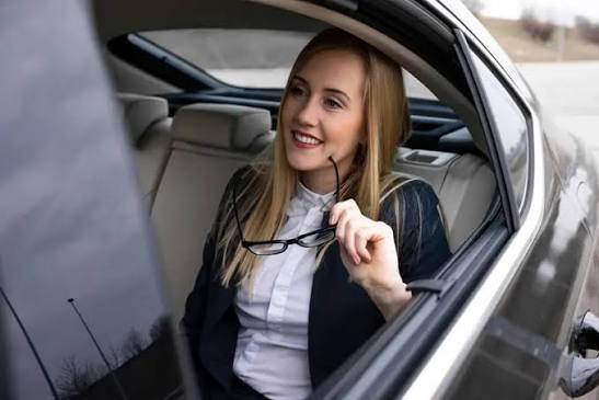 Advantages of Private Transportation: Comfort and Control