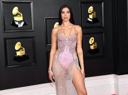 Vincent encienden los #grammys 2019. Off2dqm1vey5im
