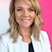 Ashley Weekes's Instagram, Twitter & Facebook