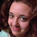 Laci Lowe's Instagram, Twitter & Facebook