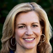 Laurie Sewell's Instagram, Twitter & Facebook