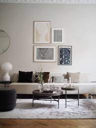 Lampe Bordlampe Gatto Fra Flos Puff Puff Pouf Oval Gra Velur Fra Ferm Living Sofa Modern Line 3 Seter Fra Gubi Sofa Stuefarger Hus Interior Hus Innredning