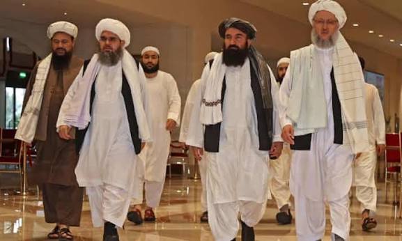 Mỹ kết thúc sứ mệnh, Taliban tiếp quản Afghanistan và một tương lai bất  định | VOV.VN