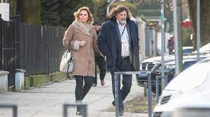 Tanto da rapirlo insieme al suo fido cane milou e portarlo con sé su un mercantile diretto in marocco. Kwitnie Milosc Kuzyna Prezesa Pis Jana Marii Tomaszewskiego I Beaty Fido