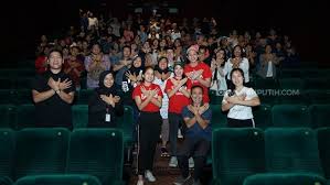 The pioneering studio xxi cinema complex located at the plaza indonesia entertainment x' nter (ex) in central jakarta closed its doors on monday after entertaining moviegoers for 10 years. Serunya Nobar Film Anak Garuda Bareng Merahputih Com Di Xxi Plaza Indonesia Merahputih