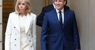 Brigitte macron's insistence on breaching protocol to stand beside, rather than behind, her husband at official state ceremonies has sparked a backlash on social media and unflattering comparisons to. 2021 I Married Jeanne D Arc This Funny Sentence By Brigitte Macron About Her Husband Femme Actuelle Le Mag