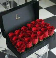 Pin By One Way On Bouquet Of Flowers Luxury Flowers Flowers Bouquet Gift Red Rose Arrangements