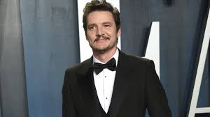 He is best known from television projects such as game of thrones and narcos. Pedro Pascal The Mandalorian Der Star Unterm Helm Meinung Sz De