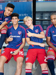 An opportunistic striker, the forward will help lead the u.s. Four Fc Dallas Homegrowns To Train With Fc Bayern Fc Bayern Munich