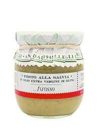 L'olio essenziale di salvia è ricavato da salvia sclarea, una pianta della famiglia delle labiatae. Pesto Alla Salvia