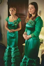 Buffy And Tara Bridesmaids In Radioactive Green Dresses Horrible Bridesmaid Dresses Buffy The Vampire Slayer Buffy