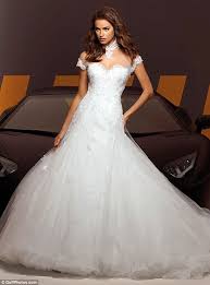 In the year 2017, ronaldo became father to this twin children mateo and eva through surrogacy. Irina Shayk Models Wedding Dresses As Rumour Has It Cristiano Ronaldo Is Ready To Pop The Question Daily Mail Online