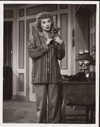 The Vintage Project This Charming Dame Lesson 7 Wear Pajamas I Love Lucy I Love Lucy Show I Love Lucy Episodes