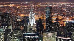 La Torre Chrysler de noche: RPP   