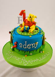 The French Cake Company Et Ses Gateaux Et Pieces Montees Pour Anniversaires Et Fetes Deco Gateau Anniversaire Anniversaire Winnie Anniversaire Winnie L Ourson