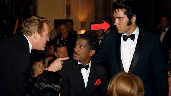 A R*cist Man INSULTED Sammy Davis Jr. — Elvis DID THIS and Everything  STOPPED Las Vegas, 1960. The Rat Pack had just finished electrifying the  Sands Hotel showroom. The city's biggest stars—Frank