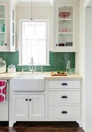 Layer with rugs in natural fibres of jute and sisal or. Hamptons Style House Beach Style Kitchen Los Angeles By Alison Kandler Interior Design Houzz
