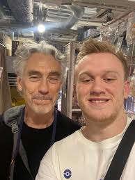 Bumped into Tony Gilroy while shopping in akihabara