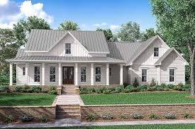 America S Best House Plans On Instagram This Stunning Farmhouse Plan Has A Welcoming In 2020 Farmhouse Style House Plans Farmhouse Style House House Plans Farmhouse