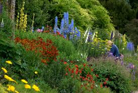 The Herbaceous Border At Waterperry Oxford To Get An Effect Like This Take A Look At Http Www My English Garden Design English Garden Style English Garden