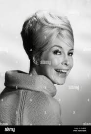 Dream jeannie tv barbara eden hi-res stock photography and images