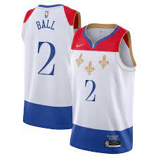 32 punkte, 11 rebounds und 10 assists. New Orleans Pelicans Nike City Edition Swingman Trikot Lonzo Ball Jugendliche