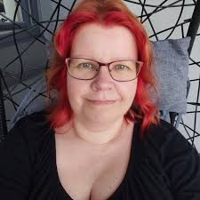 Mummo leipoi noita kun olin kersa ja kovasti tykkäsin, eikä siitä ole ihan  50 vuottakaan, yli 40 kuitekii hyvännmatkaa. Mummokin vaihtoi hiippakuntaa  2017. En muista syöneeni ihan äskettäin…