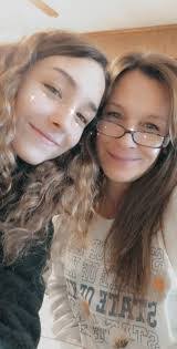 Shyla Carroll's Instagram, Twitter & Facebook