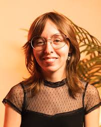 Artiste à venir : @marlenelarsenmusic Marlene Larsen en 5 emojis :  🔥💖🍟🦞🎸 Rendez-vous jeudi dans La Serre Live ! • #laserrelive  #livesession #marlenelarsen