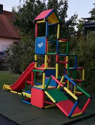 Pin Von Sabrina Edenharter Auf Quadro Kletterpyramide Und Rutsche Quadro Klettergerust Spielplatz Kinder Zimmer
