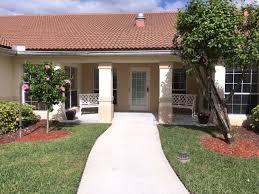 Arden Courts Of North Hills Is An Assisted Living Community Located In Pittsburgh Pa This Is A Large Sized A Senior Living Communities Assisted Living Naples