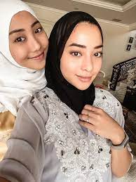 Pria bernama lengkap mandala abadi shoji ini mengaku khatam alquran setiap bulan. Sukses Khatam Al Quran Di Pertengahan Ramadan Nikita Willy Ucap Terima Kasih Ke Shireen Sungkar News Entertainment Fimela Com