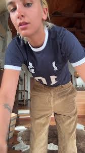 Clara Parsons's Instagram, Twitter & Facebook