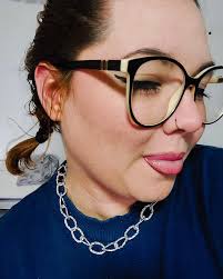 Caroline Antonelli (@antonellicarol) · São Paulo, SP