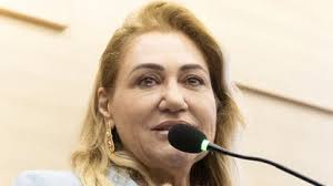 Deputada Simone Pereira destaca trajetória de superação em discurso de  posse