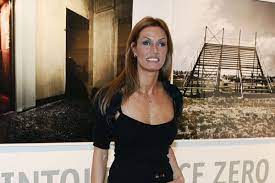Si tratta di una piccola fotocamera che riesce a riconoscere i volti. Annalisa Minetti Finalmente Torna A Vedere L Annuncio Della Cantante Roma