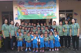 Mungkin langit tak terlihat oleh awan yang tebal, di. Ypkk