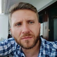 After an amazing year at Front, followed by an enjoyable few months away  from the tools, I'm thrilled to share that I'll be joining the Sales  Development team at LinkedIn in September |