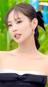 Queen PARIS 😍 World famous girl group 😍 BLACKPINK WORLD TOUR The Queens  🖤🩷 #BLACKPINK #Lisa #ROSÉ #jennie #JISOO #deadline