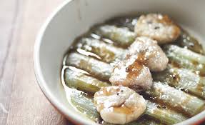 Gratin De Cardons A La Moelle Par Alain Ducasse Recette Gratin De Cardons Alimentation Recette Gratin
