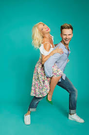 In einer sehr besonderen performance vertanzen kathrin menzinger und vadim garbuzov ihre eigene geschichte als paar. Kathrin Menzinger 29 Profitanzerin Und Vadim Garbuzov 31