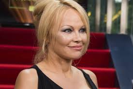 Here's what Pamela Anderson looks like in her Netflix documentary