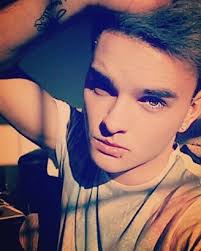 Nathaniel Peacock (@Nathaniel_121)