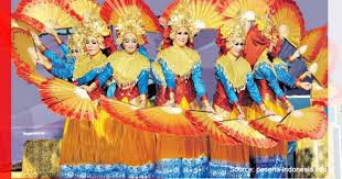 Berikut ini berbagai perlengkapan yang digunakan dalam tari gandrung banyuwangi. 12 Tarian Sulawesi Selatan Penjelasan Properti Dan Gambarnya